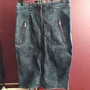 NWOT DKNY Jeans Denim Ankle full zip skirt